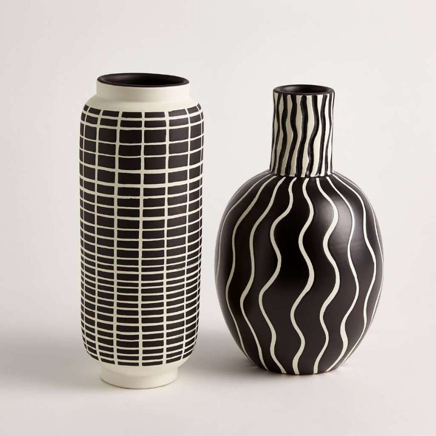 Picture of GRAPHIC VASES-BLACK/WHITE