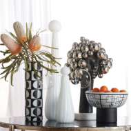 Picture of BLACK/WHITE CIRCLES VASE