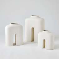 Picture of GUARDIAN VASE-WHITE/CREAM