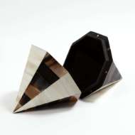 Picture of TRIANGLE CONE BOX-BROWN HORN/WHITE BONE