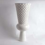 Picture of GRANDE URN-DIAMOND-MATTE WHITE