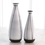 Picture of BLACK/WHITE LINEAR BOTTLE