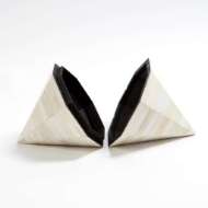 Picture of TRIANGLE CONE BOX-WHITE BONE