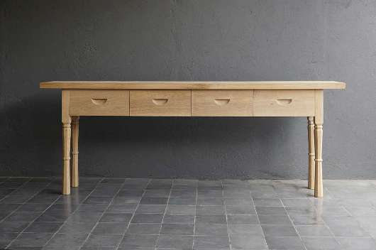 Picture of OAK FRENCH CONSOLE