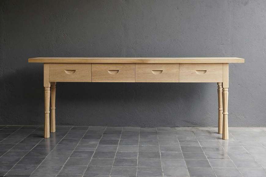 Picture of OAK FRENCH CONSOLE