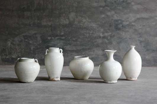 Picture of HENAN AGED WHITE VASE GROUPING